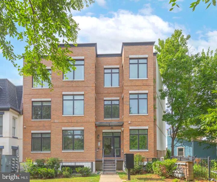 Property Photo: 1220 Potomac Avenue SE 6 DC 20003