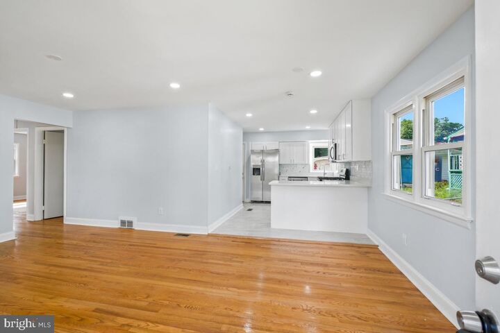 Property Photo: 1409 Torrey Place MD 20782