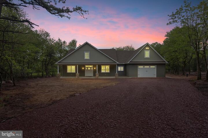 Property Photo: 111 Parker Mews PA 18210