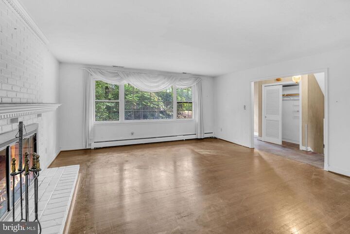 Property Photo: 27 Saint Andrews Road MD 21146