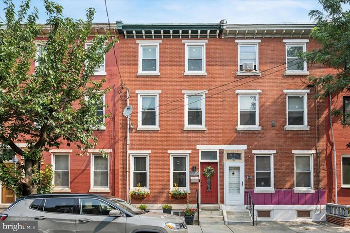 427 Dickinson Street  Philadelphia PA 19147 photo