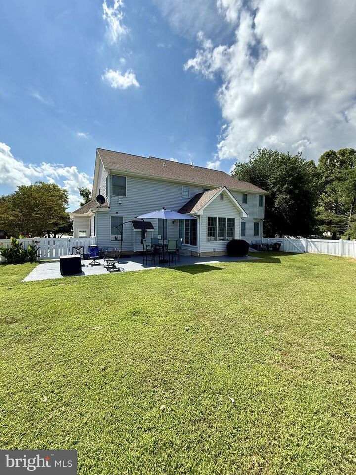 Property Photo:  200 Meadow Drive  DE 19904 