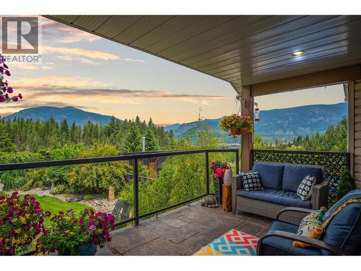 Photo de la propriété: 1389 Forest Road BC V1N 3Z1