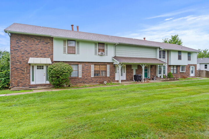 5602 Pinehurst Ln  Columbia MO 65202 photo