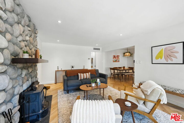 Property Photo:  21881 Koontz Way  CA 90290 