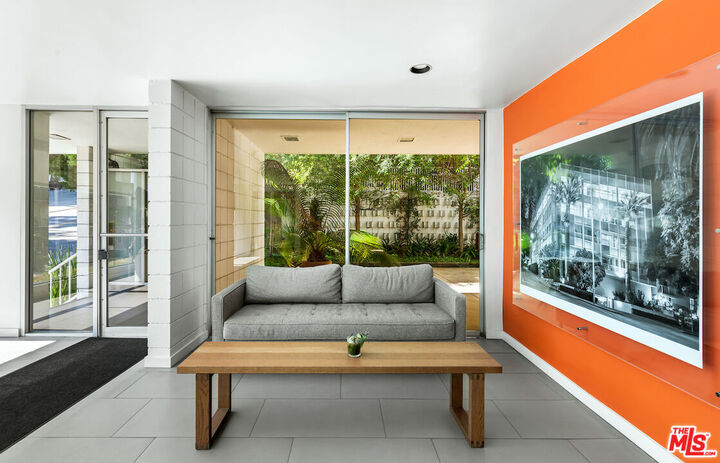 Property Photo:  1400 N Sweetzer Ave  CA 90069 