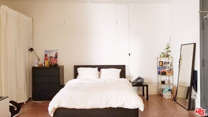 Property Photo: 215 W 7th St CA 90014