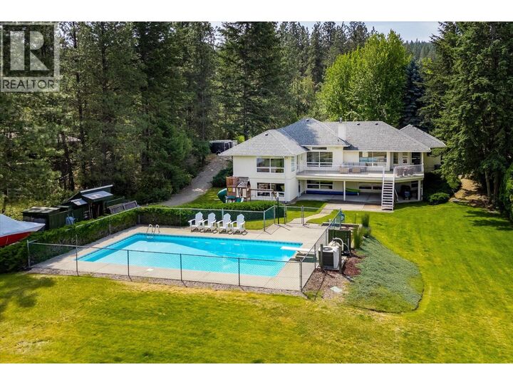 3716 Luxmoore Road  Kelowna BC V1W 4C7 photo