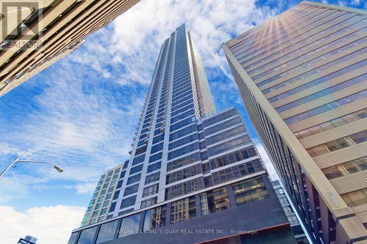 Property Photo:  395 Bloor Street East 4710  ON M4W 1H7 