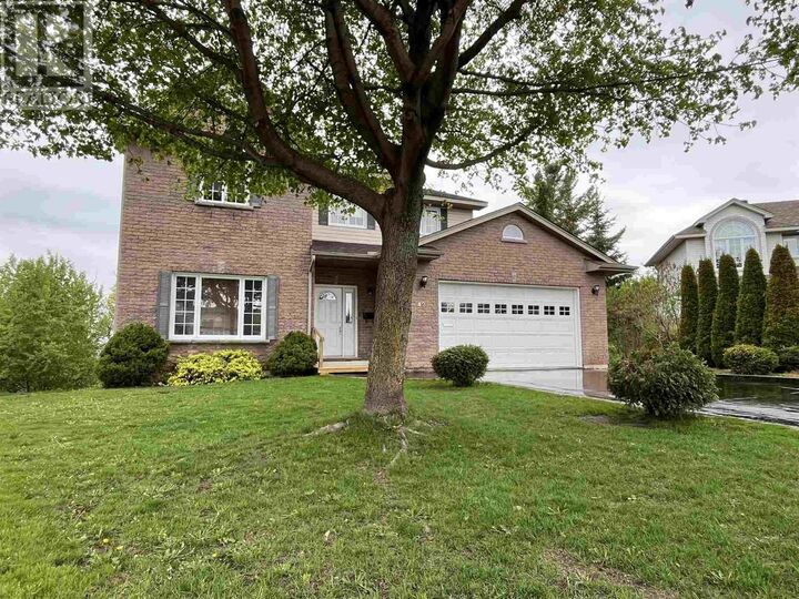 Photo de la propriété:  42 Cody Point Ct  ON P6B 6L8 