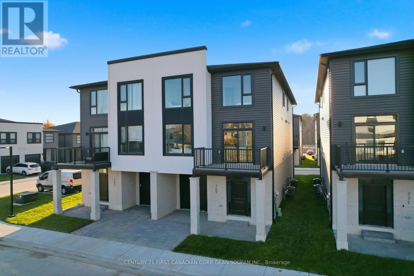 Property Photo: 769 Banyan Lane ON N6G 5B1