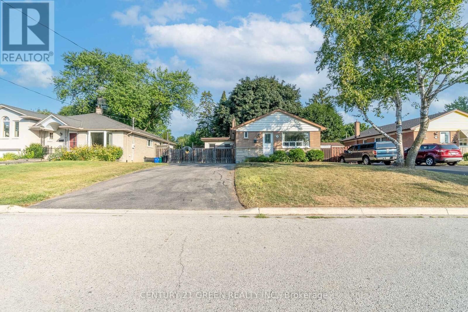 Property Photo:  1303 Northwest Bunnell Drive North  ON L7P 2E2 