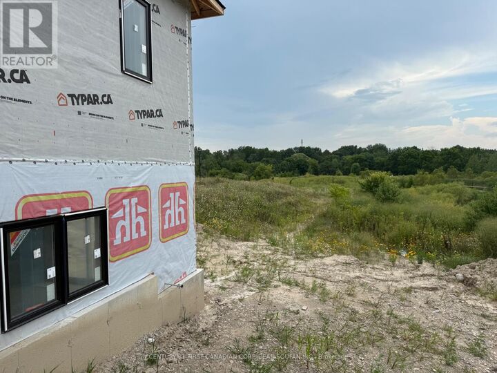 Property Photo: 3425 Grand Oak Crossing 46 ON N6P 0K4