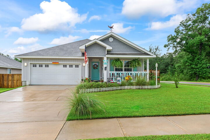Property Photo: 6177 Native Dancer Way Way FL 32526