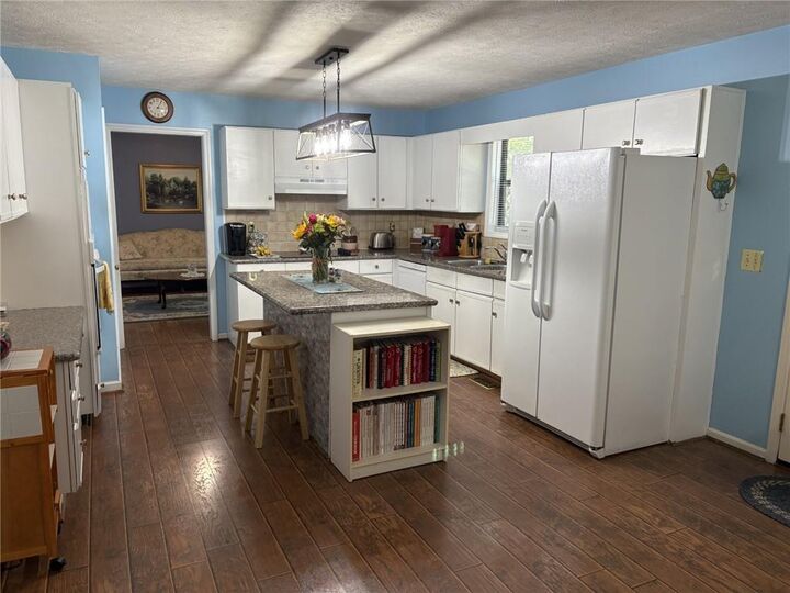 Property Photo: 215 Overlook Court GA 30076