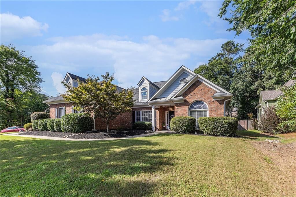 Property Photo:  