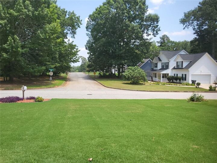 Property Photo:  55 Syracuse Lane  GA 30016 