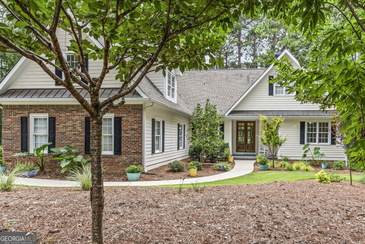 Property Photo: 1081 Anchor Bay Circle GA 30642