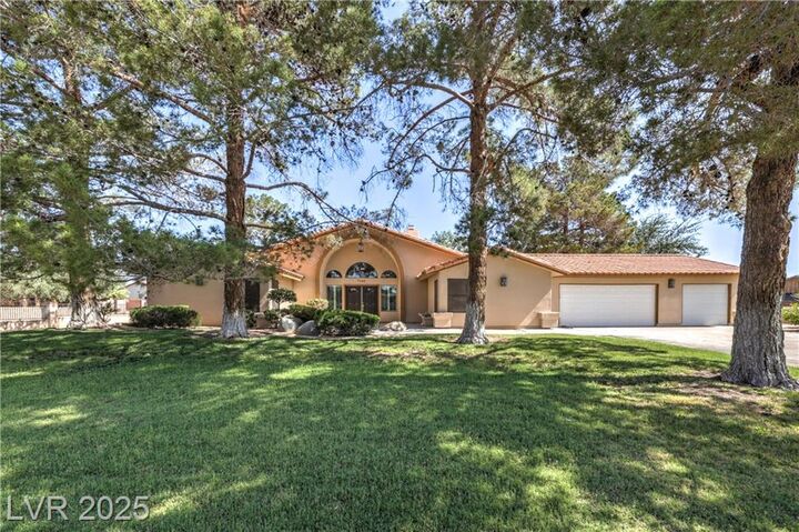 7460 Buckskin Avenue  Las Vegas NV 89129 photo