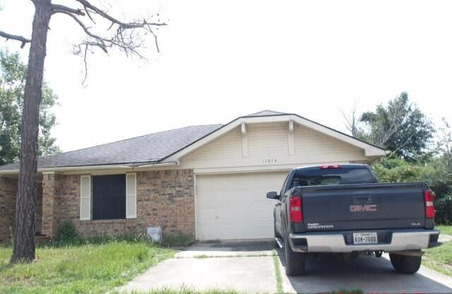 Property Photo: 11014 Rippling Fields Court TX 77064