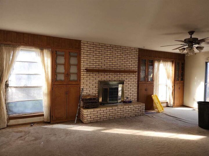 Property Photo: 11704 E Gore Blvd OK 73501-3246