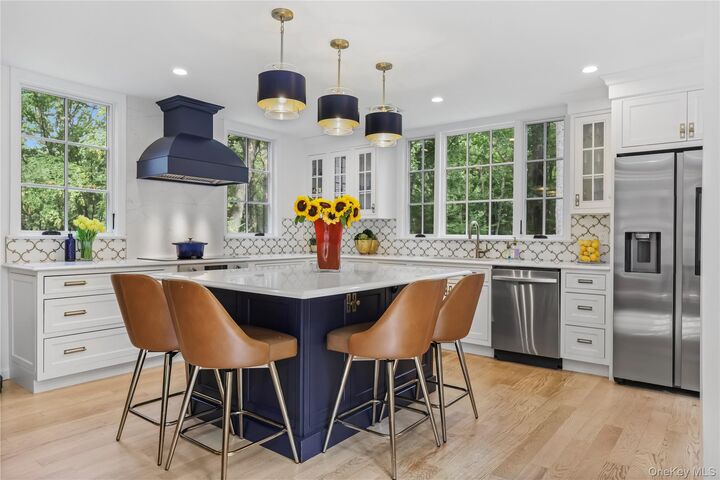 Property Photo:  27 Deepwood Hill  NY 10514 
