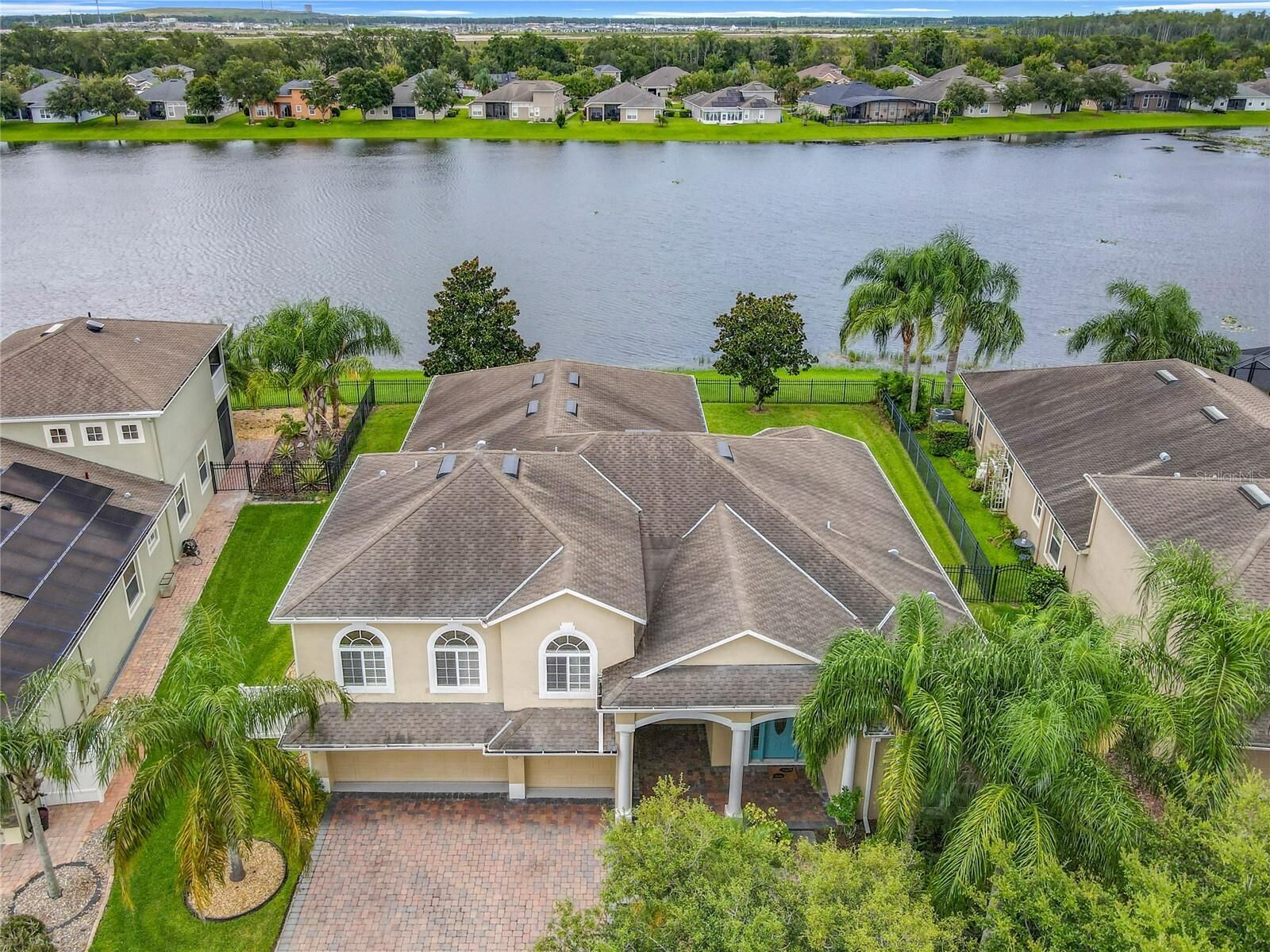 Property Photo:  8640 Warwick Shore Crossing  FL 32829 