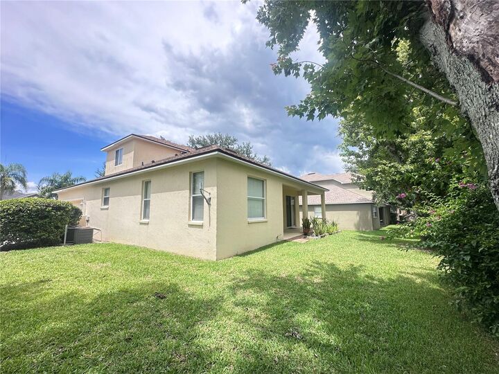 Property Photo: 559 Hiawatha Palm Place FL 32712