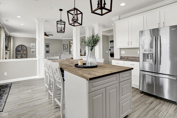 Property Photo: 5142 Cedar Mill Lane IN 46237