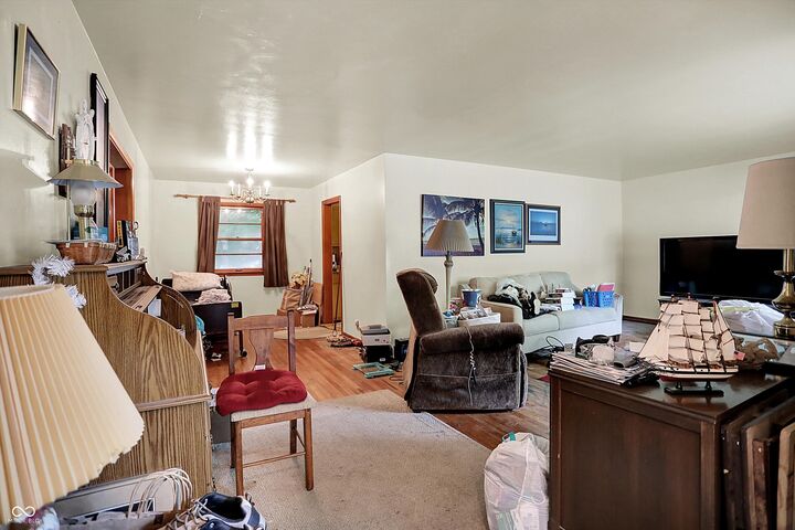 Property Photo:  1120 E Jefferson Street  IN 46131 