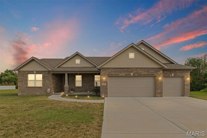 261 Emerald Way  Granite City IL 62040 photo