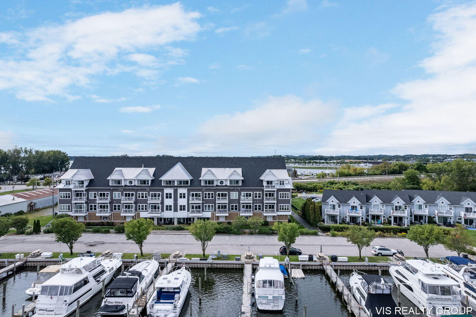 Property Photo:  917 W Savidge Street  MI 49456 