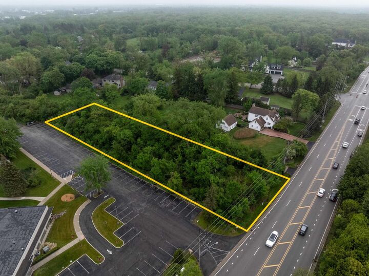 254 S St. Mary'S Road  Green Oaks IL 60048 photo