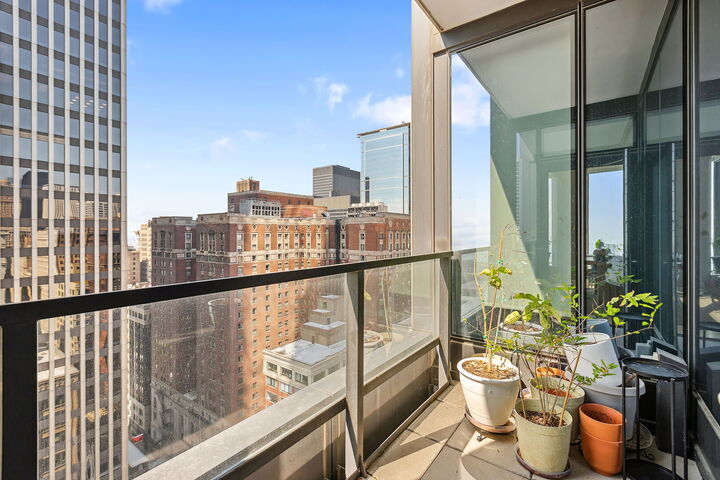 Property Photo:  60 E Monroe Street 2304  IL 60603 
