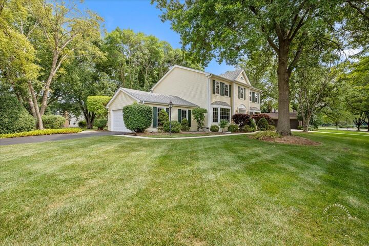 Property Photo: 1109 W Bauer Road IL 60563
