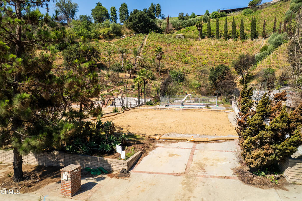 Property Photo: 1227 Bienveneda Avenue CA 90272