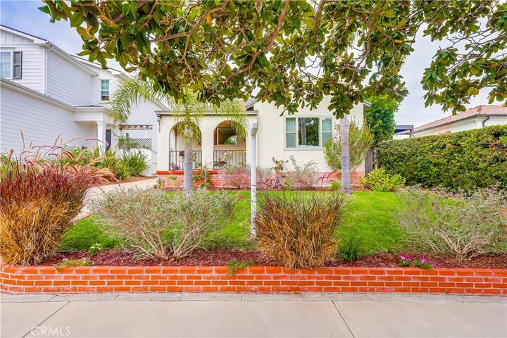 Property Photo: 8309 Regis Way CA 90045