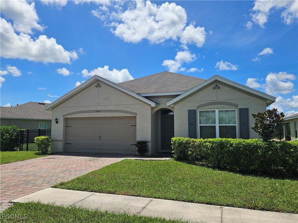 Property Photo: 10517 Canal Brook Lane FL 33936