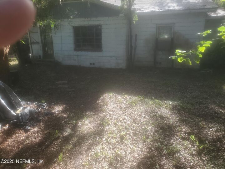 Property Photo: 2672 Highway 17 FL 32112