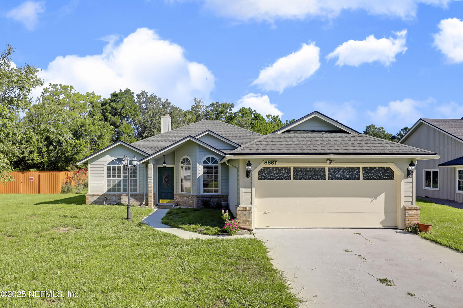 Property Photo:  8867 Ivymill Place N  FL 32244 