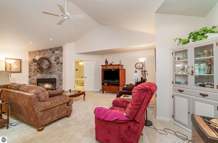 Property Photo:  5330 Elm Run  MI 48622 
