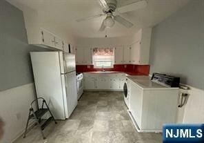 Property Photo:  48 Biltmore Street 2  NJ 07031 
