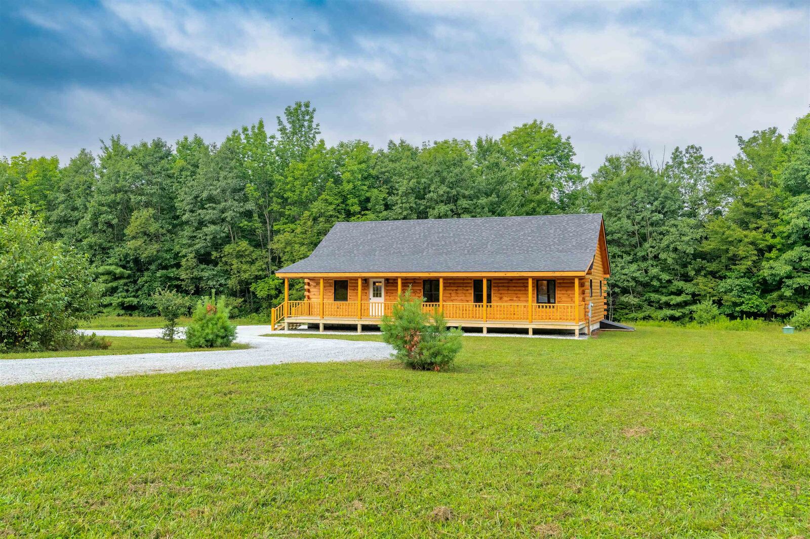 Property Photo:  111 Fieldstone Drive  NH 03774 