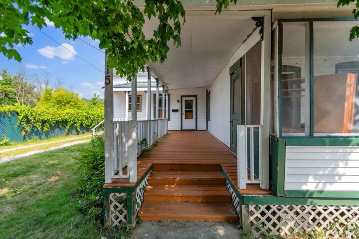 Property Photo:  15 Spruce Street  VT 05478 