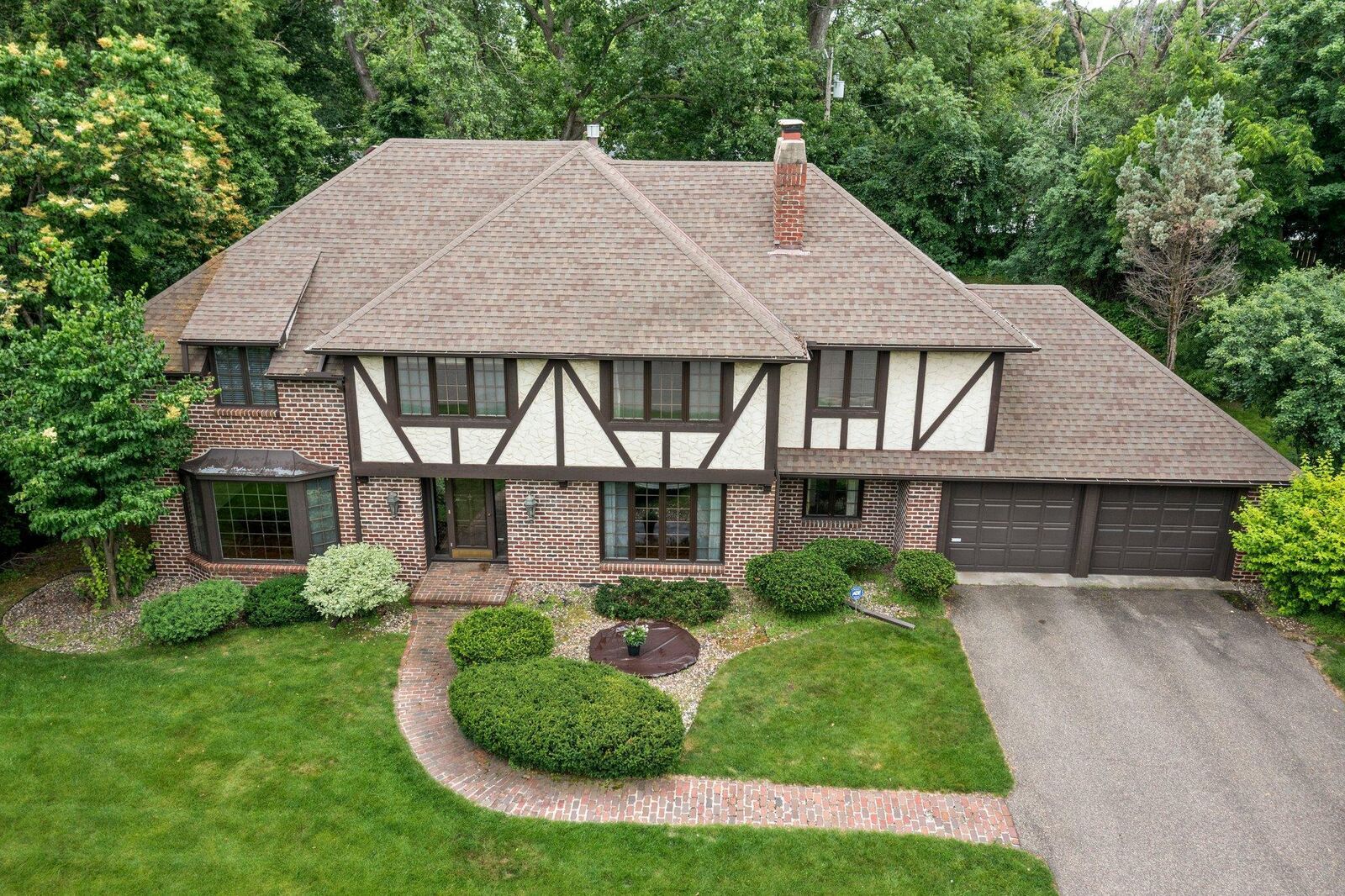 Property Photo:  6705 Apache Road  MN 55439 