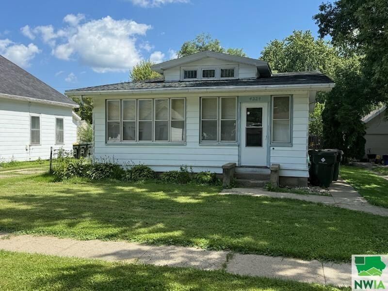 Property Photo: 4324 Polk St IA 51108