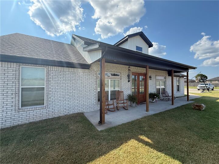 Property Photo: 112 Madison 7356 AR 72738