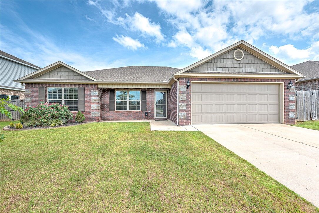 Property Photo:  4204 Comstock Avenue  AR 72713 