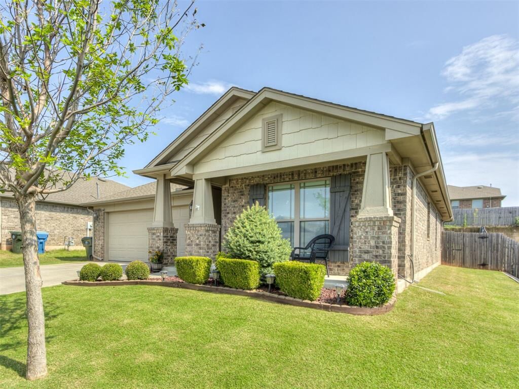 Property Photo:  12496 Lakota Drive  OK 73020 