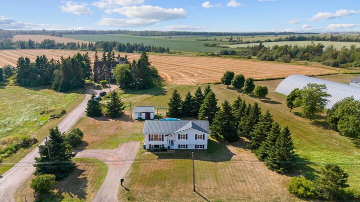 Property Photo: 830 Read Drive PE C1N 4J8